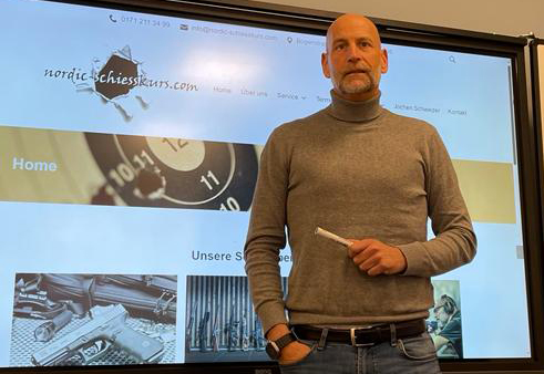 Soeren Schmitz, Inhaber von Nordic-Schiesskurs.com.